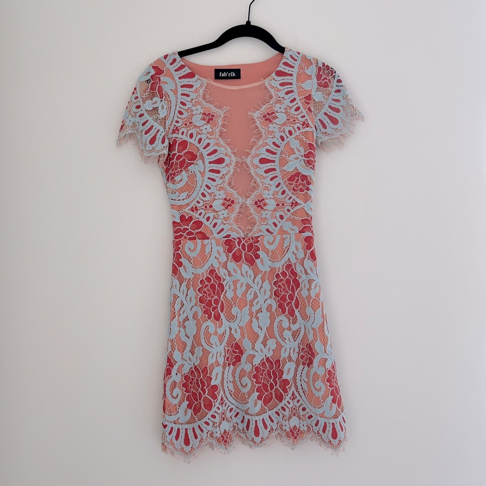 Fab’rik multicolor scalloped mini dress size small - Picture 2 of 5